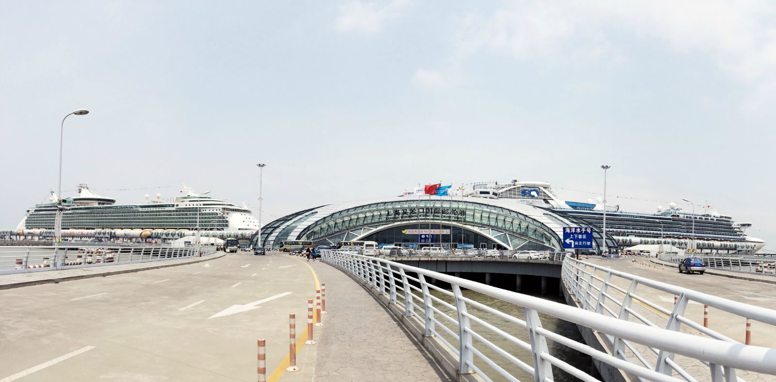 吳淞口國(guó)際郵輪港