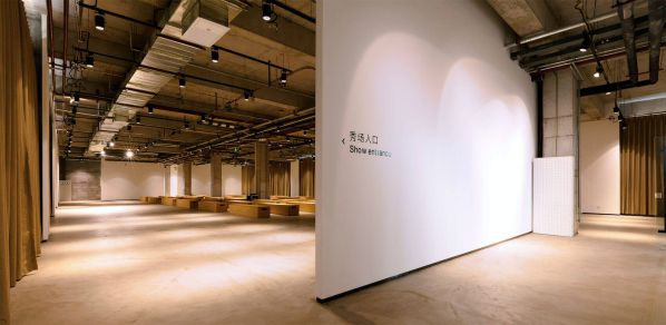 時尚辦公室裝修設計之創(chuàng)意產(chǎn)業(yè)園