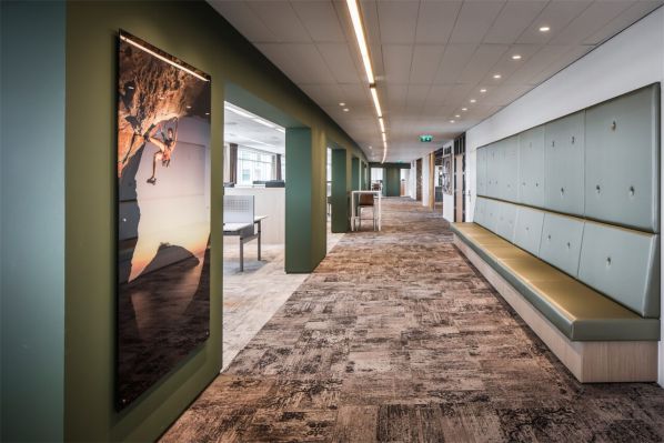 現(xiàn)代化辦公室設(shè)計(jì)隔斷的介紹