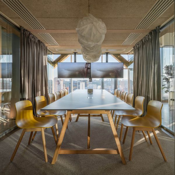 上海辦公室裝修要進(jìn)行合理的隔斷