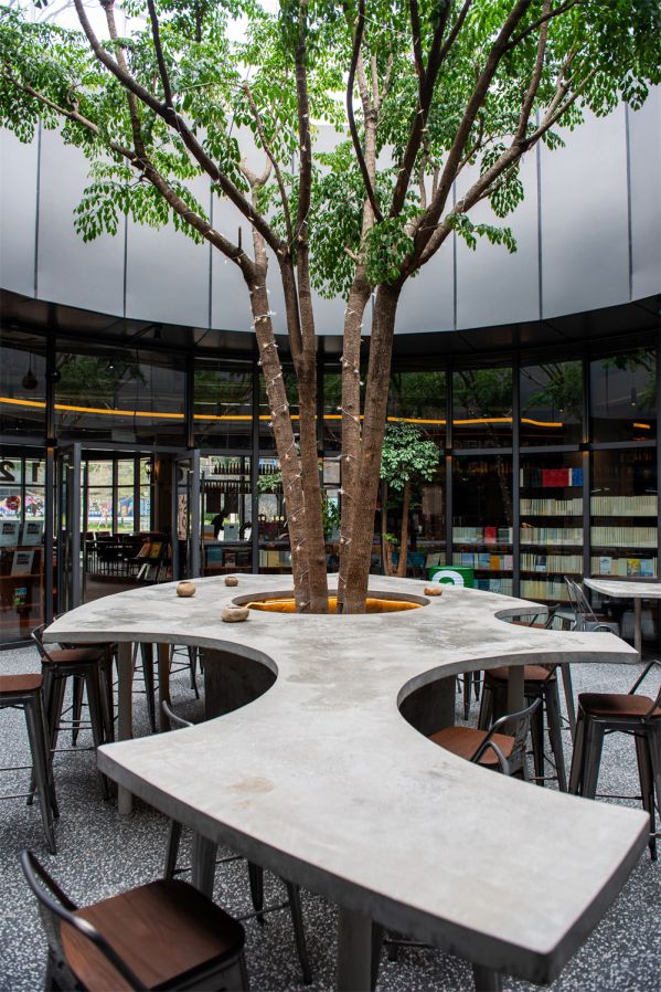 獨(dú)立書(shū)店辦公室設(shè)計(jì)得多元化存在